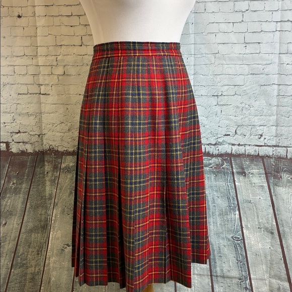 Nordstrom Corbin Ltd Vintage Grey Red Pleated Plaid Skirt Sz 12 Academia Holiday - Picture 1 of 16